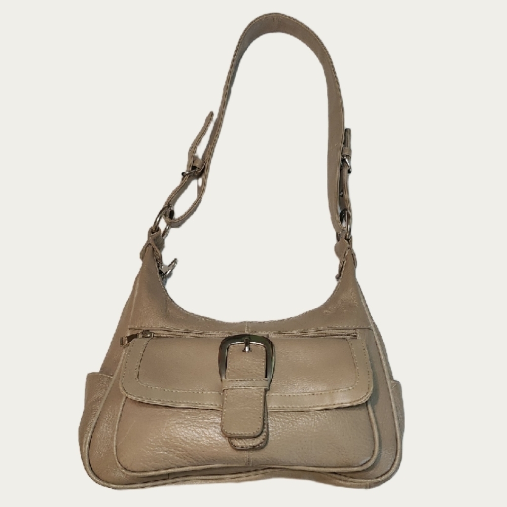 Beautiful textured vegan leather hobo with Silver Buckle detail. EUC